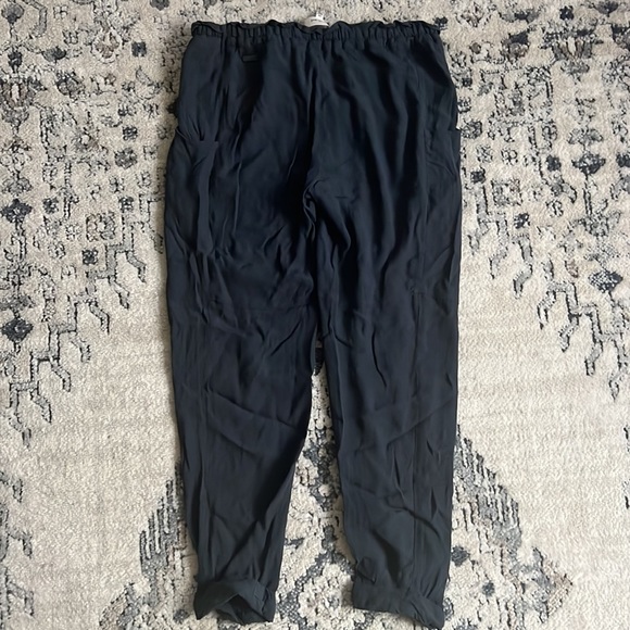 Wilfred Marias jogger - Picture 7 of 7
